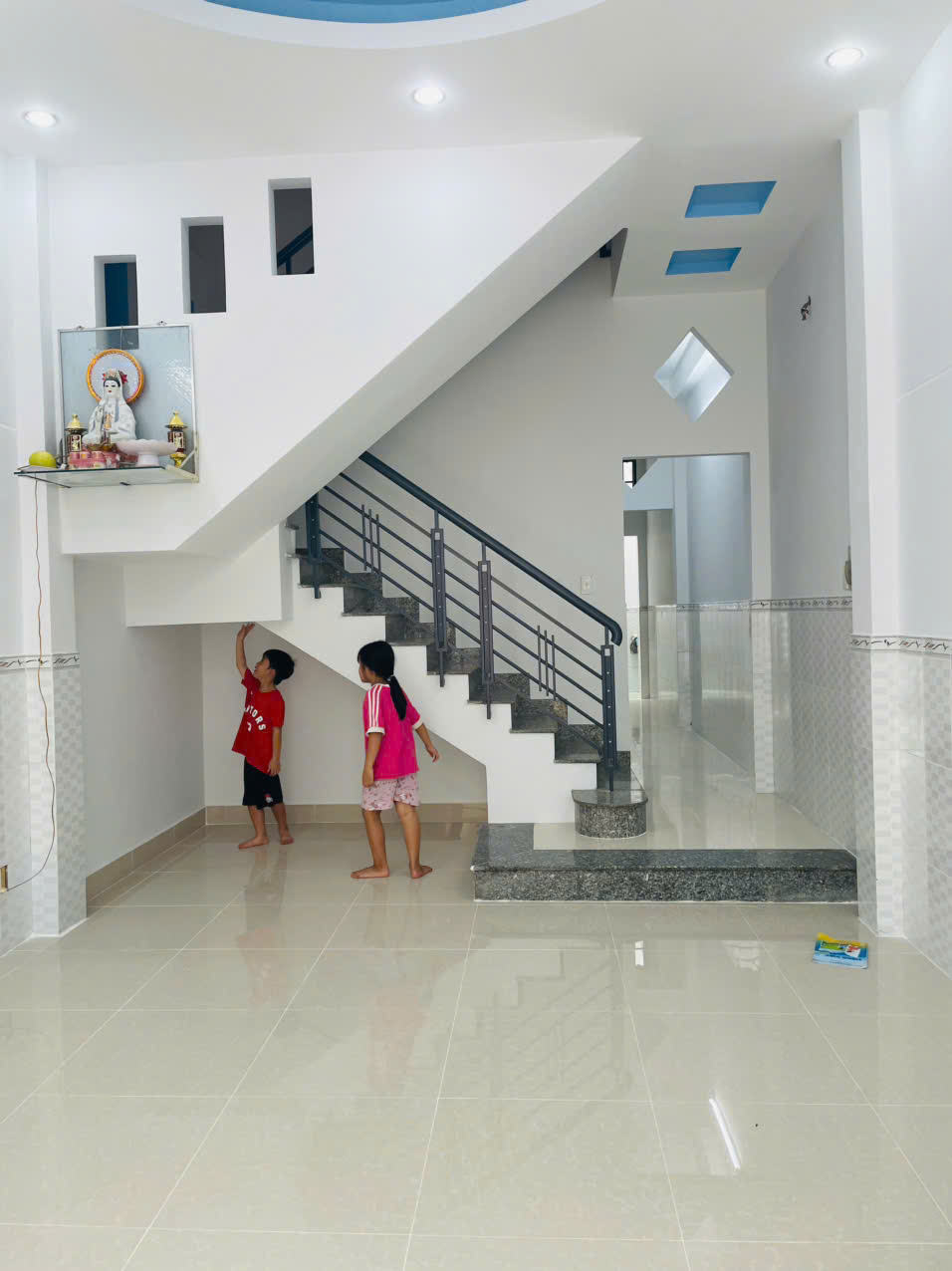 https://infonhadat.com.vn/uploads2019/images/customer/3013376410/images/1789800934628_5072150746941698751_5072150746941698751_6237d20a3e067a925092bc4ce30bb94b.jpg